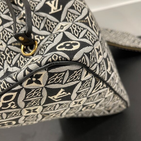 Louis Vuitton Since 1854 Neverfull with Pouch MM (JB1131) - Picture 5 of 14